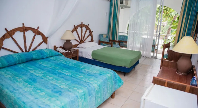 Трёхместный номер Standard Plaza Beach Hotel
