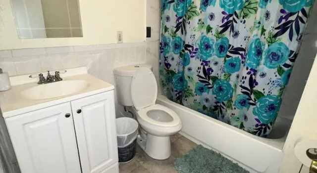 Номер Economy 184 Heath St