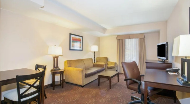 Holiday Inn Express in Hoge Hall On Ft. Leavenworth., Prenota Hotel Leavenworth Kansas
