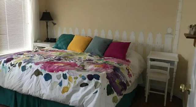 Golden Pathways Retreat and B&B, Varaa Bed and Breakfast  