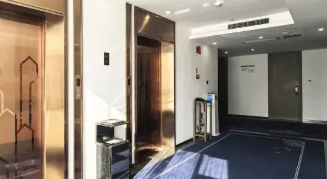Wanfenglin Baihua Hotel, Varaa Hotelli Qianxinan Kiina