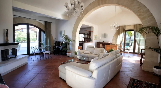 Villa with 3 Bedrooms in Provincia di Trapani, with Wonderful Lake View, Private Pool, Furnished Terrace - 9 Km From the Beach, Book Villa Villas in Paceco, Villa