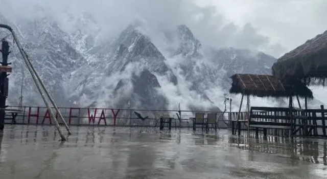 Tiger Leaping Gorge Halfway Guest House, Забронировать Гостевой дом Гостевые дома Шангри-Ла, Гостевой дом