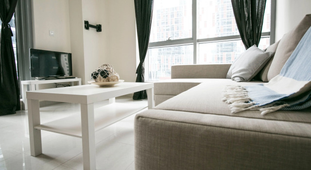 Stylish Apt In Heart Of Marina 5' Walk To Beach