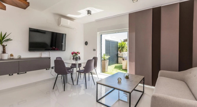 Amazing Home in Sukosan With 2 Bedrooms, Wifi and Outdoor Swimming Pool