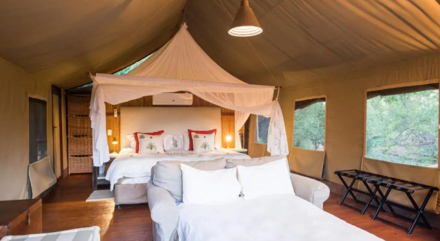 Семейный номер Standard aha Thakadu River Camp