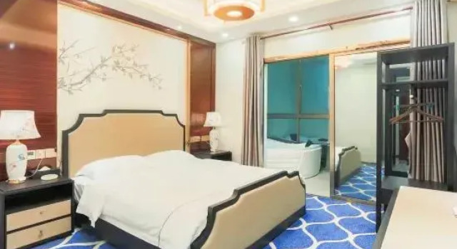 Люкс Luxury с 3 комнатами Lingshui dream Sky Lake Hot Spring Hotel