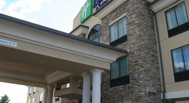 Люкс с видом на море Holiday Inn Express & Suites Youngstown West - Austintown by IHG