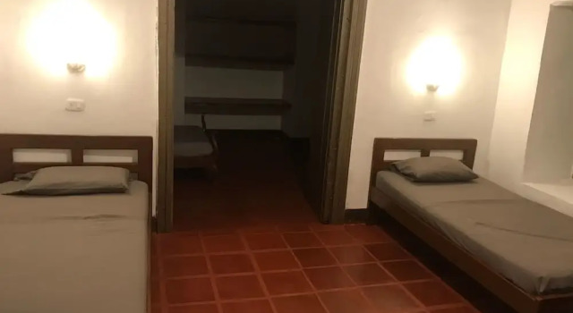 Hosteria Colonial La Cueva de Leo, Book Hotel Hoteller i Guaduas med parkering, Parkering