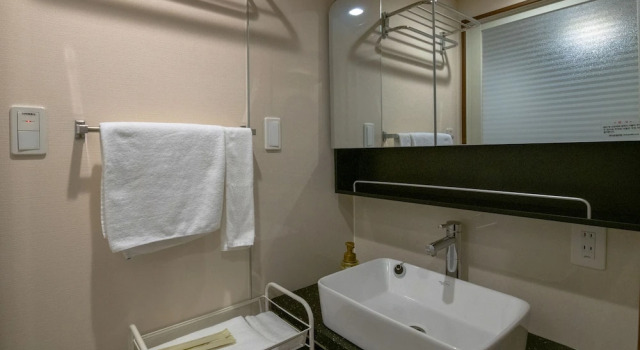 Номер Economy Aqua Resort in Chatan