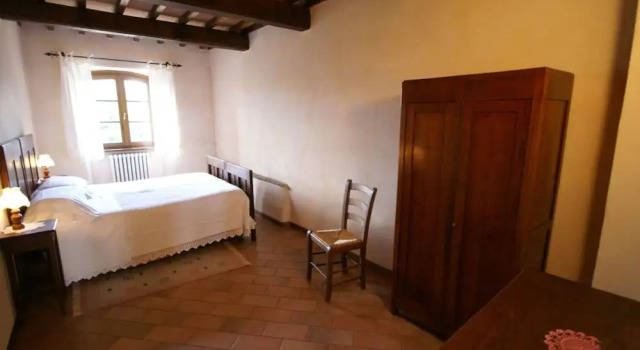Holiday Home in Montone With Swimming Pool, Rezervovat Hotel Hotely v Montone s parkováním, Parkování