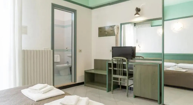 Четырёхместный номер Esedra Hotel