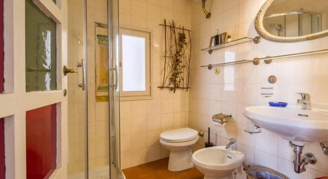 Typical Florentine Apartment, Забронировать Апартаменты/квартира Уффици Флоренция, рядом с Дом Буонаротти