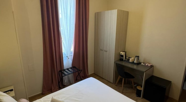 Domus Avi - Re di Roma, Забронировать Гостевой дом Гостевые дома Рима, рядом с Ослиные ворота, Гостевой дом