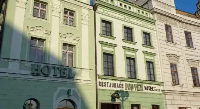 Hotel Vacek Pod Věží, Rezerwuj Hotel Hradec Králové Kraj hradecki