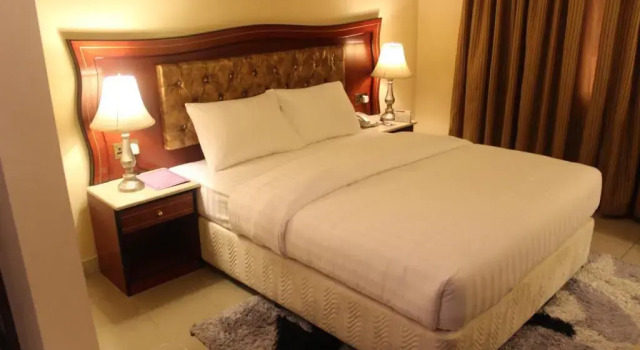 Двухместный номер Standard Saffron Hotel