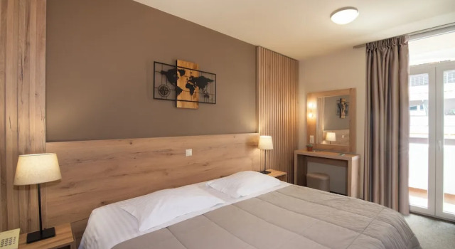 Апартаменты Standard с 2 комнатами с балконом и с частичным видом на море Marina Alimos Hotel Apartments