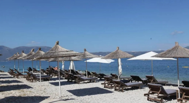 Swiss Rivage Hotel, Book Hotel Hoteller i Radhime med morgenmad, Morgenmad
