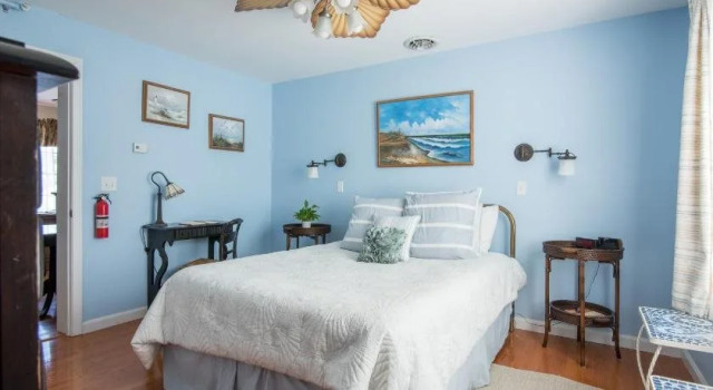 Inn of Treasured Memories, Varaa Hotelli Hotellit New England uima-altaalla, Uima-allas