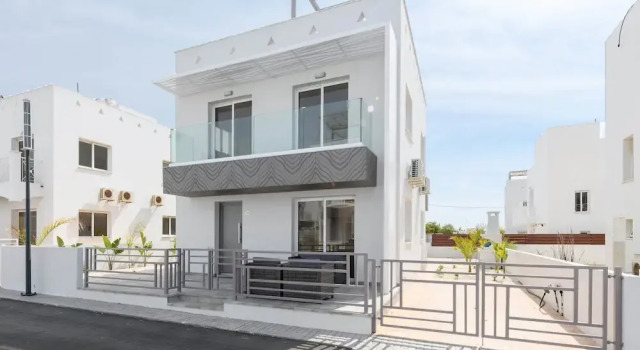 Nissini Villa 18