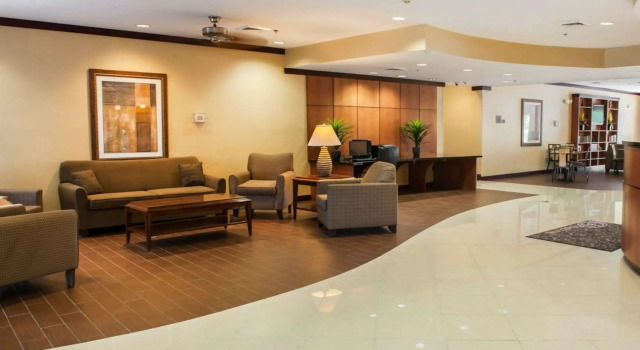 Comfort Suites Southport, Prenota Hotel Hotel a Indiana con piscina, Piscina