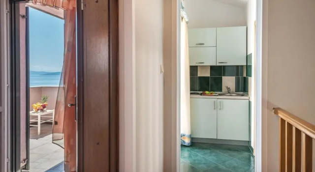 Beautiful Home in Ravni With Wifi and 3 Bedrooms, Book Hotel Ravni Istria