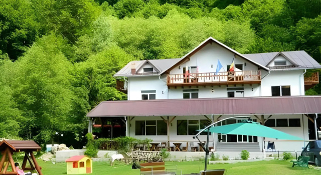 Valea Negrașului, Забронировать Отель Отели Прахова 3 звезды, 3*