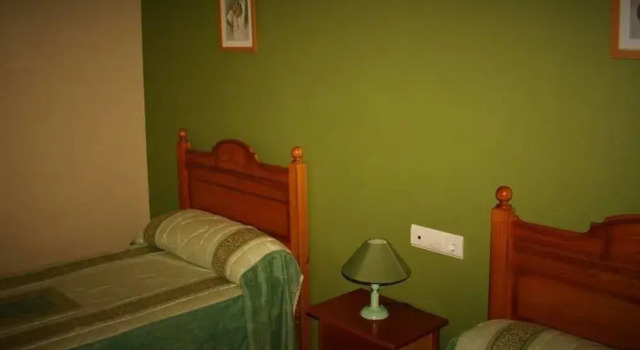 Hostal Al-Andalus, Забронировать Хостел Ла-Карлота Cordoba Province