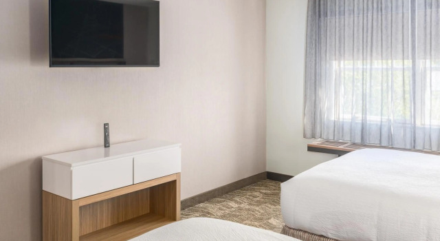 Comfort Suites Freeport, Varaa Hotelli Hotellit New England uima-altaalla, Uima-allas