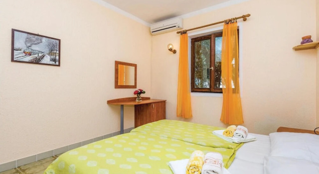 Stunning Home in Rab With Wifi and 1 Bedrooms, Prenota Hotel Hotel a Isole Quarnerine con parcheggio, Parcheggio