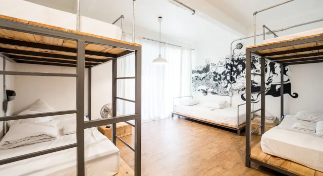 Кровать в общем номере Pyur Otel by Ombra House