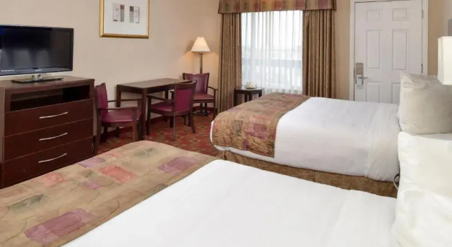 Четырёхместный номер Standard с видом на океан Pacific Shores Inn - Morro Bay