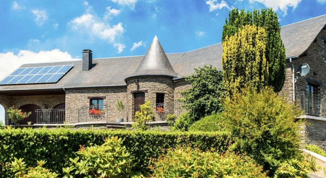 Вилла Villa in Bitvre With Garden