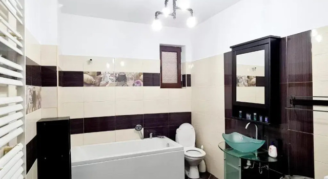 R.O.S.E. Apartment