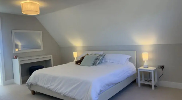 1-bed - Sleeps 2 - Pet Friendly w Parking, 预订 酒店 希钦 赫特福德郡