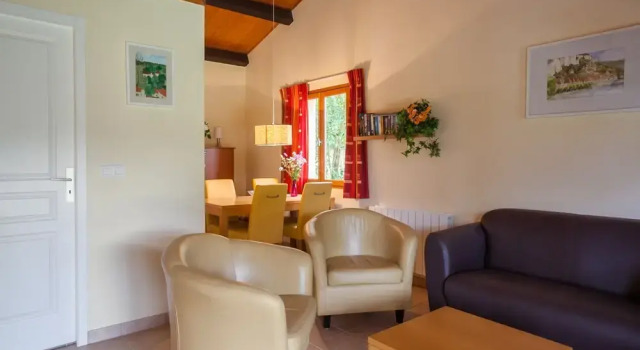 Village De Montmarsis, Rezerwuj Hotel Gourdon Lot
