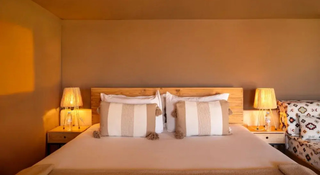 Люкс с видом на бассейн Mirage Agafay Luxury Camp