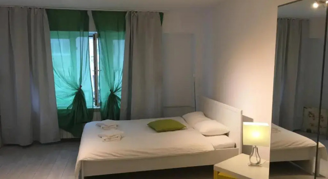 New Green Studio, Забронировать Отель Отели Бухареста с парковкой, рядом с Торговый центр Bucharest Mall, Парковка