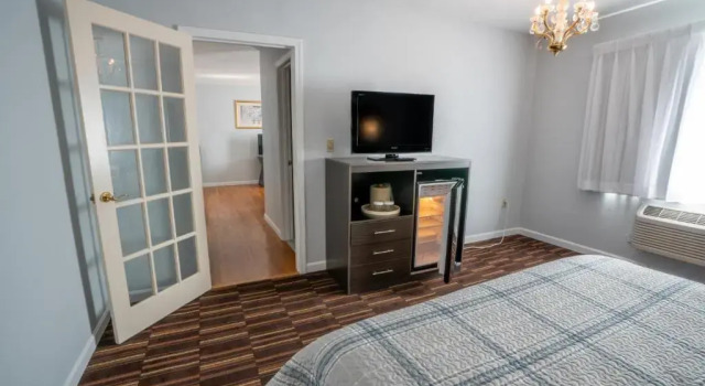 Семейный люкс Hyannis Plaza Hotel