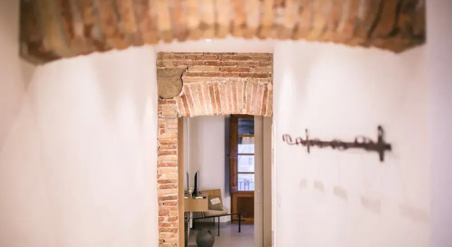 Flateli Ballesteries 15, Book Lejlighed Hoteller i Girona med parkering, nær Arab Baths Girona, Parkering