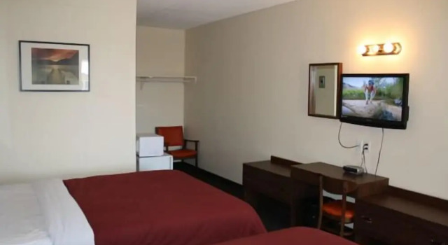 Двухместный номер Standard с балконом Empress Inn and Suites by the Falls