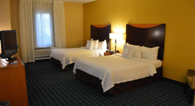 Четырёхместный номер Standard Fairfield Inn & Suites Houston Channelview