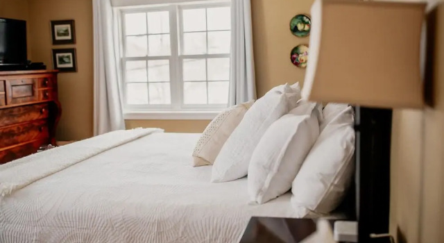 Upper Rideau Bed & Breakfast, Varaa Bed and Breakfast  