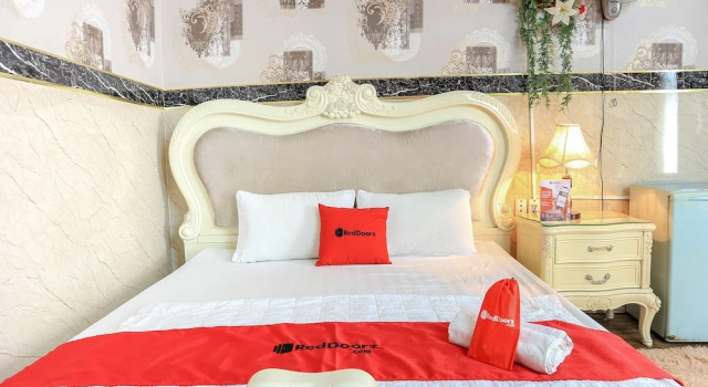 Номер Deluxe RedDoorz @ Cong Hoa Street