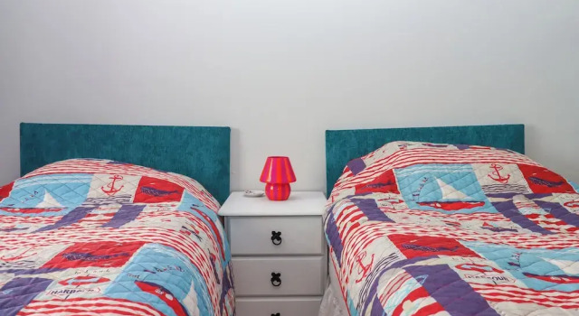Brixham Breeze Cabin, Забронировать Дом для отпуска Виллы Бриксем, рядом с Пляж Сент-Мэрис-Бэй, Вилла