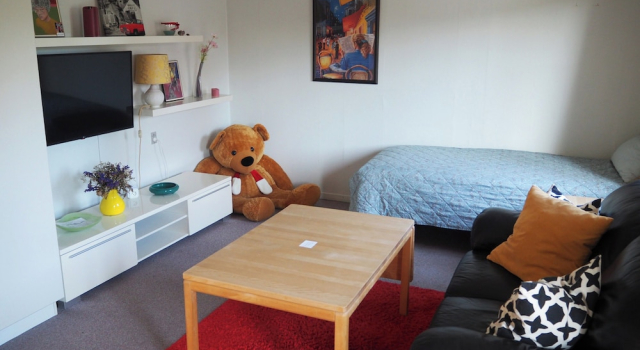 Lovely Town Apartment - Sleeps 5, Parking & Garden, Rezervovat Apartmán Hotely v Gram s parkováním, Parkování