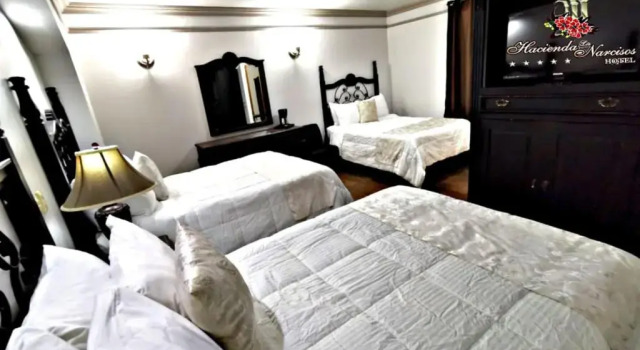 Семейный номер Standard Hotel Hacienda los Narcisos