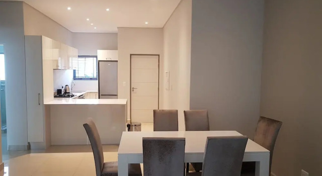 Апартаменты Sandton Executive Suites on Daisy