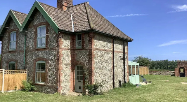 Owl Cottage, Varaa Lomakoti Mökit kohteessa Merseyside, Mökki