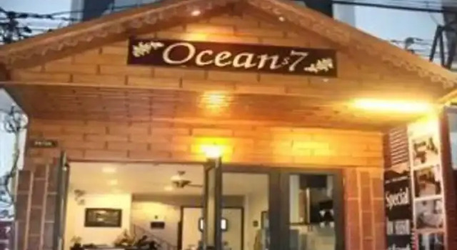 Oceans 7 Beach Guesthouse
